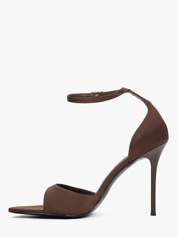 Estro Sandal i brun: framsida