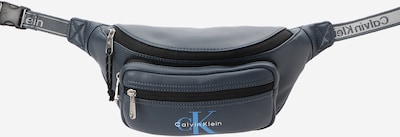 Rankinė ant juosmens iš Calvin Klein, spalva – tamsiai mėlyna / azuro spalva / balta, Prekių apžvalga
