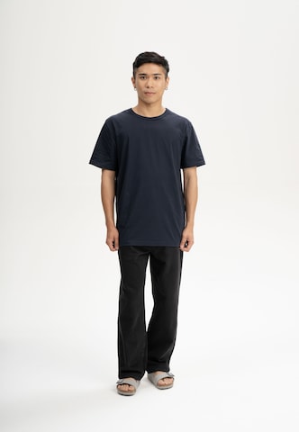 MELA T-shirt 'Izaan' i blå