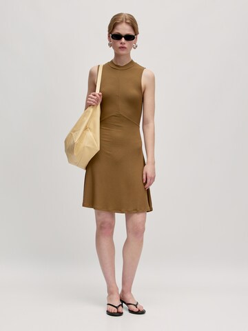 EDITED Dress 'Nilda' in Brown