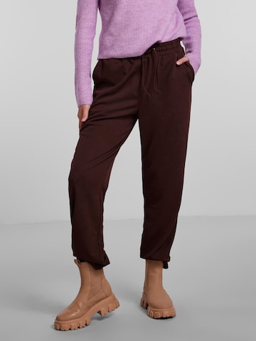 PIECES Regular Pants 'Nathaly' in Brown: front