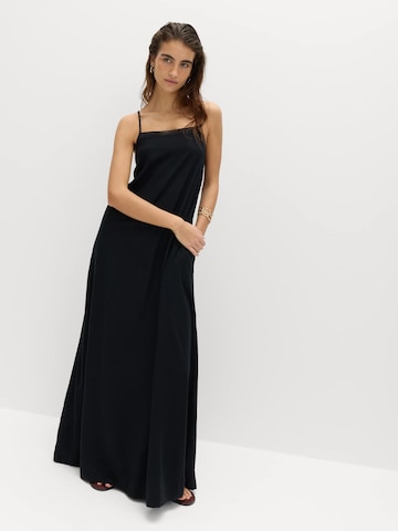 Robe Marks & Spencer en noir : devant