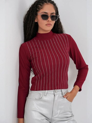 Bigdart Shirt body in Rood: voorkant