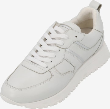 Palado Sneakers 'Ylbe' in White: front