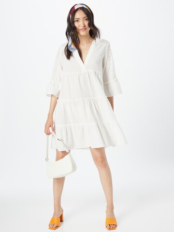 Robe VERO MODA en blanc