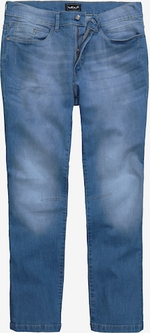Men Plus Jeans in Blue: front