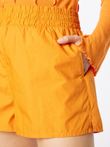 Monki Regular Hose in Orange