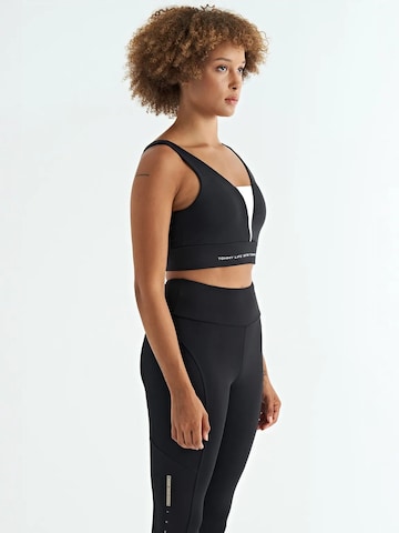 Tommy Life - Top desportivo em preto