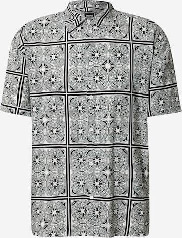 Regular fit Camicia 'Diego' di ABOUT YOU x Swalina&Linus in nero: frontale