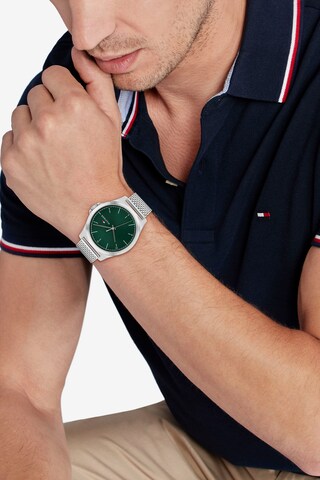 TOMMY HILFIGER Uhr in Silber