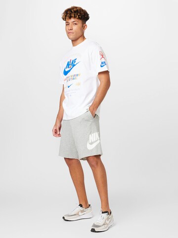 Tricou de la Nike Sportswear pe alb