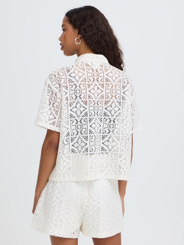 Chemisier 'IHNAIMA' ICHI en blanc