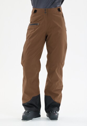 SLOPE Loosefit Skihose 'Zuki' in Braun: Vorderseite