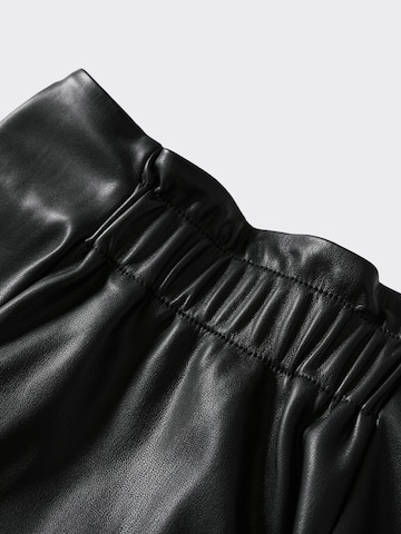MANGO Spódnica 'Pareo' w kolorze czarny