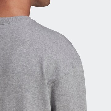 ADIDAS SPORTSWEAR - Camiseta deportiva en gris