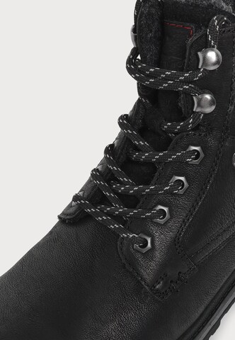 MUSTANG Veterboots in Zwart: voorkant