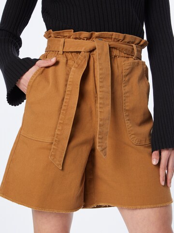 Maison 123 Regular Shorts 'BRUNA' in Braun