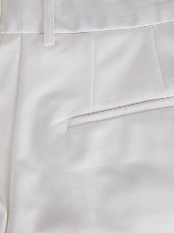 JJXX Loose fit Trousers with creases 'MARY' in White