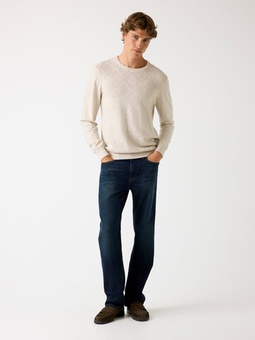 GUESS Sweater in Beige