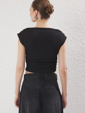 Trendyol Shirt in Zwart