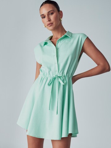 Willa - Vestido camisero 'Petal' en verde