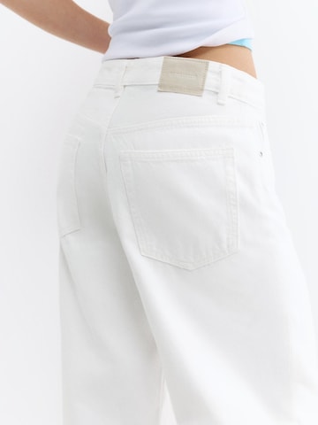 Pull&Bear Baggy Jeans in Weiß