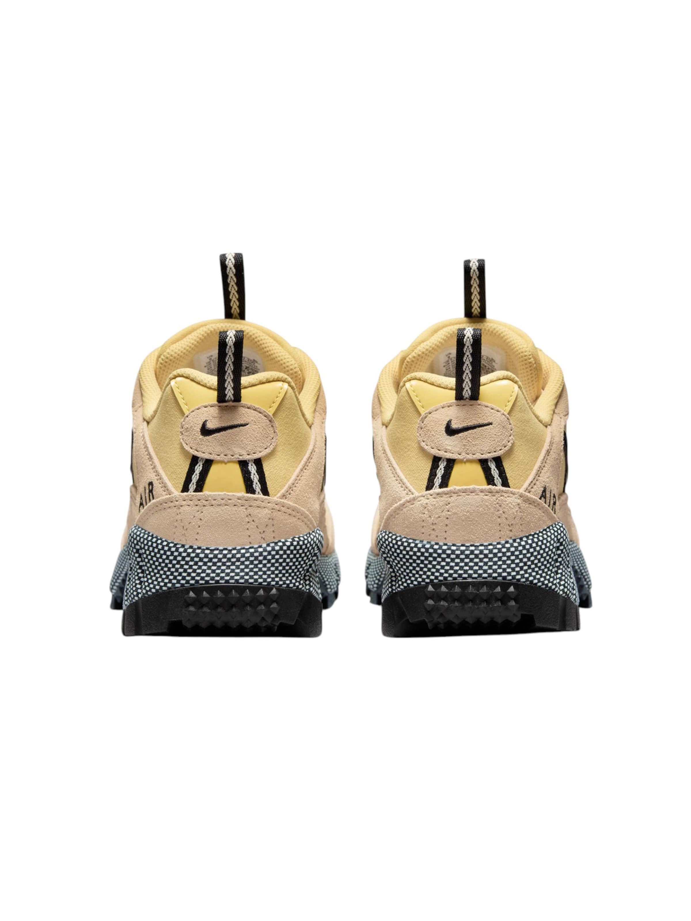Nike Sportswear Sneakers laag 'HUMARA' in Beige