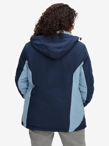 SHEEGO Performance Jacket in Blue