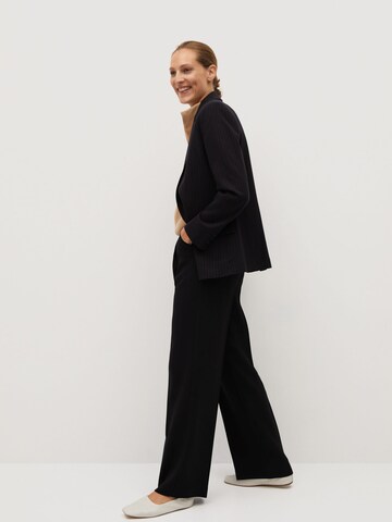 Wide Leg Pantalon à pince 'Betty' MANGO en noir