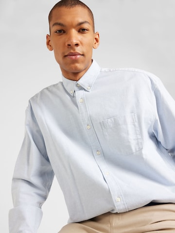 GAP - Ajuste regular Camisa en azul