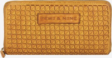 Greenland Nature Wallet in Yellow: front