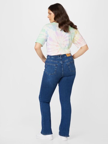 ONLY Curve Flared Jeans 'BLUSH' in Blue