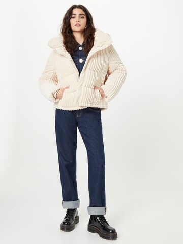 ESPRIT Jacke in Beige