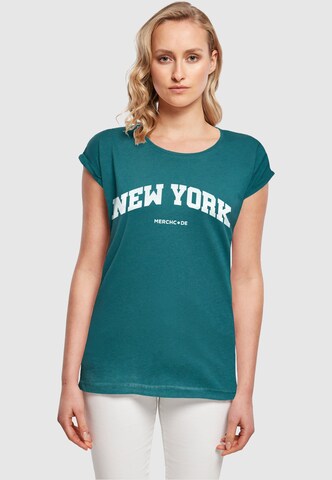 Merchcode T-Shirt 'New York' in Grün: Vorderseite
