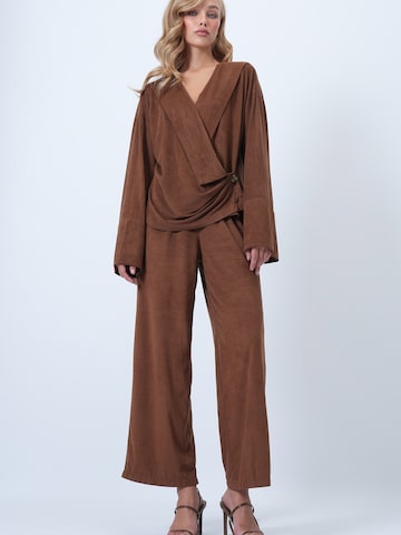 Trend Alaçatı Stili Kalhotový kostým – hnědá