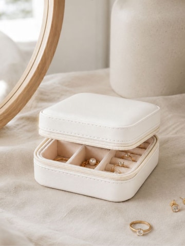 Boîte à bijoux 'Square Travel Jewelry Box - White' UNIQ Beauty en blanc