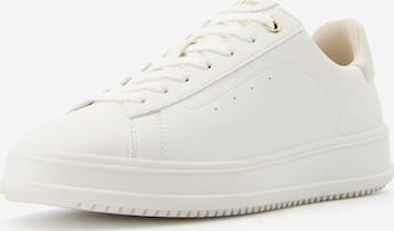 Bershka Sneakers low i hvit: forside