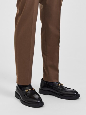 SELECTED HOMME - Sapato Slip-on em preto: frente