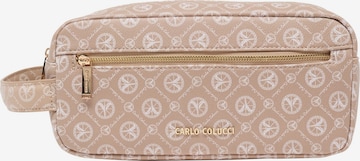 Carlo Colucci Cosmetic Bag in Beige: front