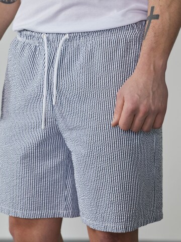 DAN FOX APPAREL Regular Pants 'Nino' in Blue: front