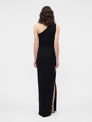 melns Elisabetta Franchi Adīta kleita