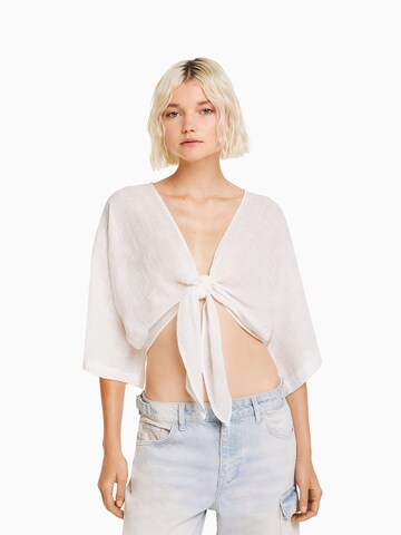 Bershka Blouse in White: front