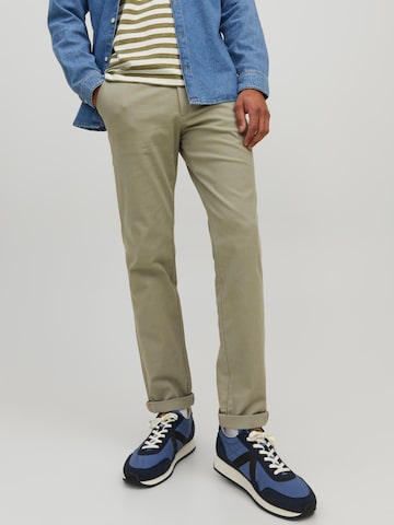 JACK & JONESSlimfit Chino hlače 'Marco' - zelena boja: prednji dio