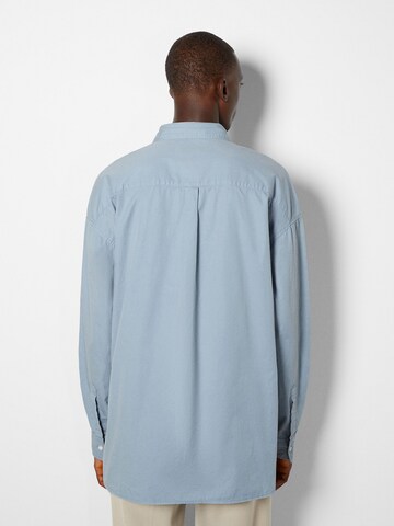 Bershka Comfort fit Button Up Shirt in Blue