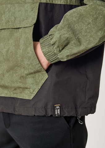 QS Between-Season Jacket in Green