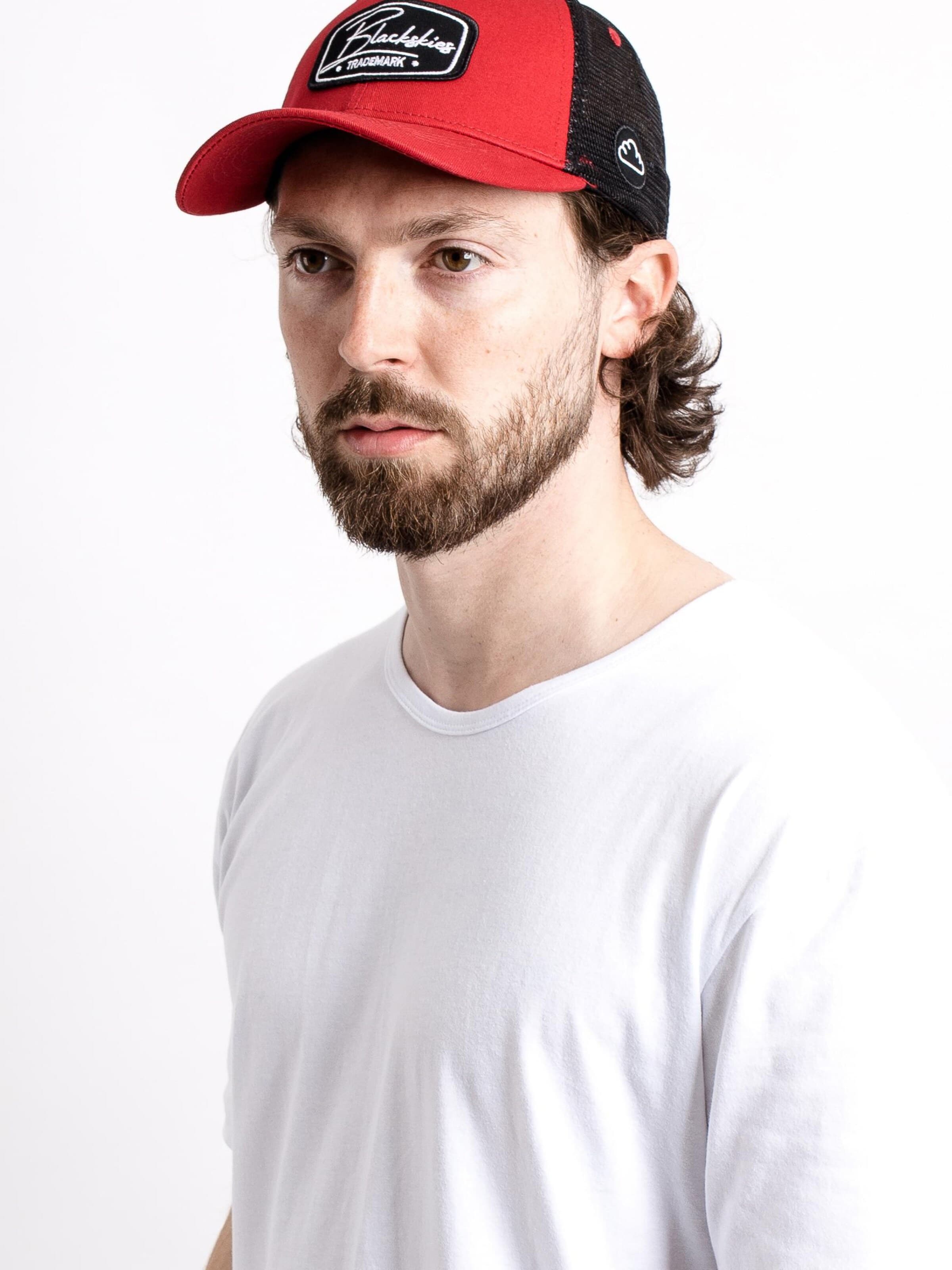 Blackskies Cap 'Race'‌‌ in Rot: Vorderseite