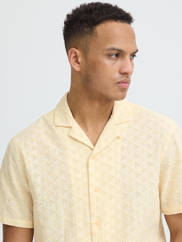 Coupe regular Chemise ' BHAulia ' BLEND en beige