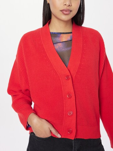 Cardigan People Tree en rouge