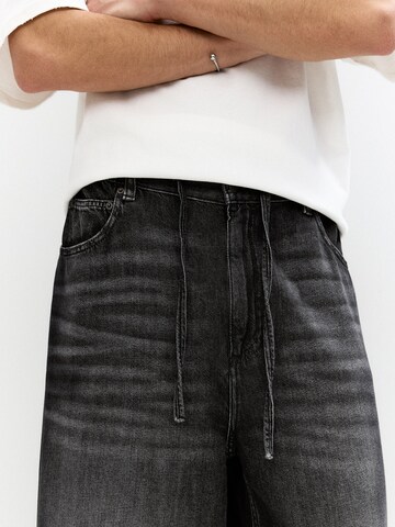 Pull&Bear Baggy Jeans in Zwart