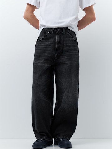 Pull&BearBaggy Traperice - siva boja: prednji dio